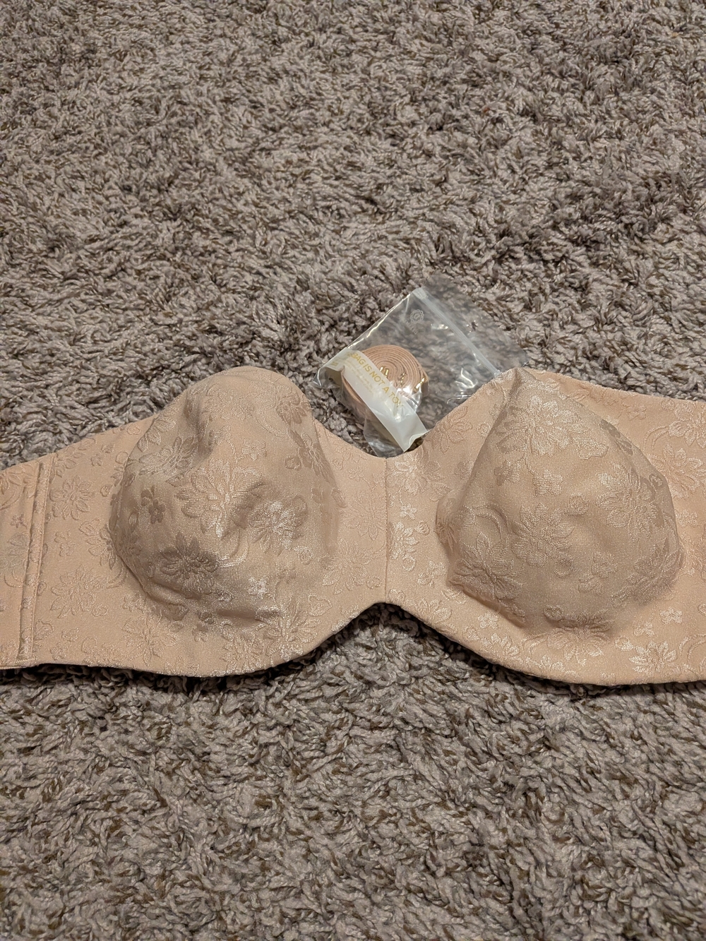 NEW Delimira unlined strapless lace underwire bra in nude.